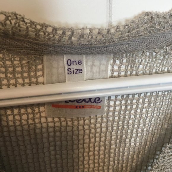 Light Knit Boho Style Top - Picture 3 of 4